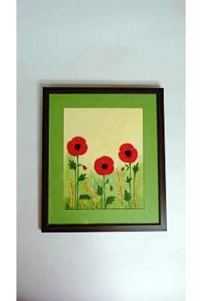 Happy Threads Frames With Artwork and Crochet Motifs (Green & Red) Happy Threads Frames With Artwork and Crochet Motifs (Green & Red)